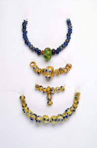 Colliers de perles, Âge du fer (verre)